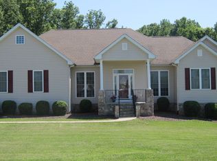 180 Oakview Dr, Monroe, VA 24574