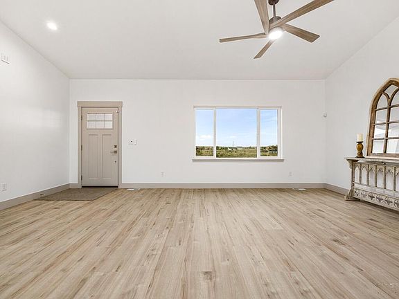 5th image of 1247 N Saltbush Ln