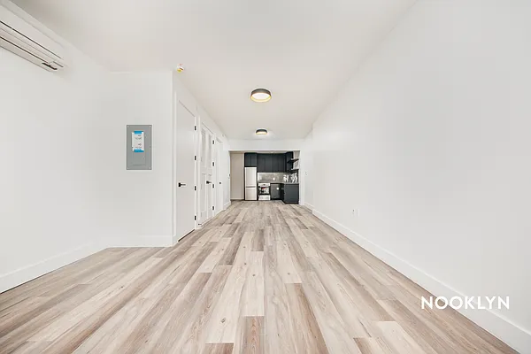 Rented by Nooklyn NYC LLC | media 76