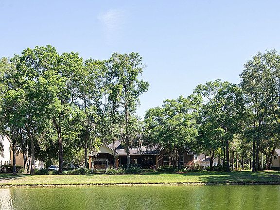 3rd image of 312 W Kari Ct