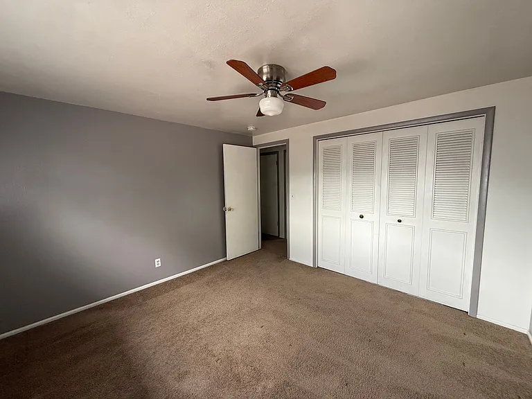 1184 W Brook St #1-4 — Photo 12