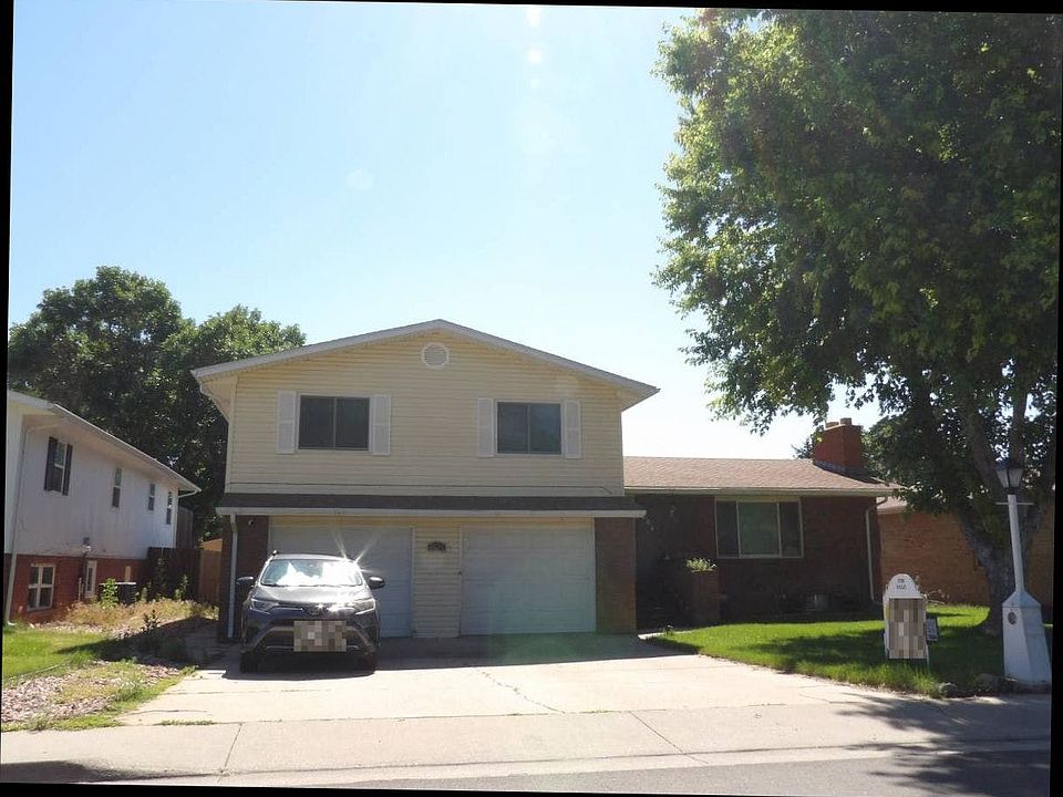 1st image of 804 Vickie St