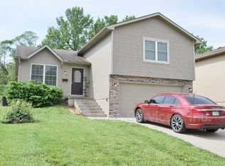 513 W Broadway St, Higginsville, MO 64037