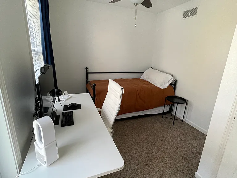 920 Center Pl #922 — Photo 12
