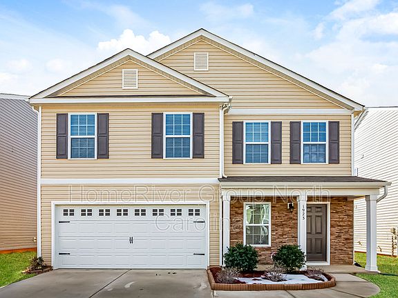 2nd image of 1923 Windy Willow Ln