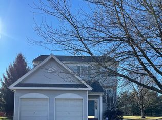 10 Manley Rd, Pennington, NJ 08534