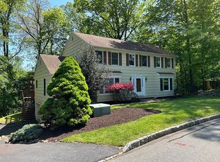 2 Edgar Pl, Morristown, NJ 07960