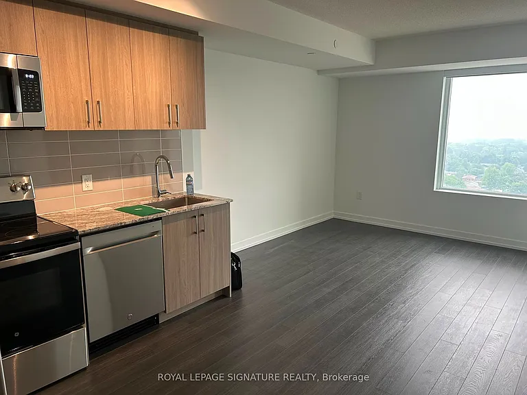 4010 Eglinton Ave W #1409 — Photo 4