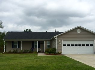 212 Hackney Ridge Ln, Jacksonville, NC 28540