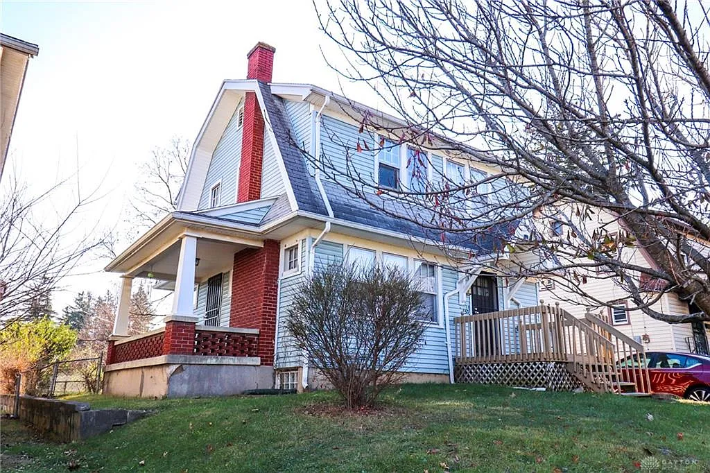 150 Maplelawn Dr photo 1