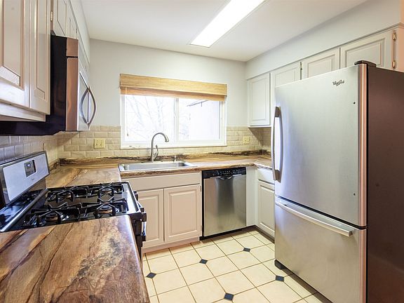4th image of 1501 Marigold Way APT 305