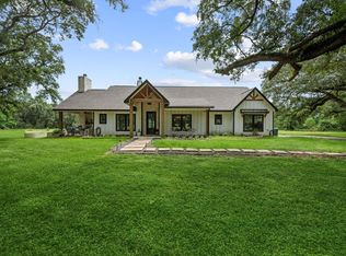 356 Barrow White Rd, Anahuac, TX 77514
