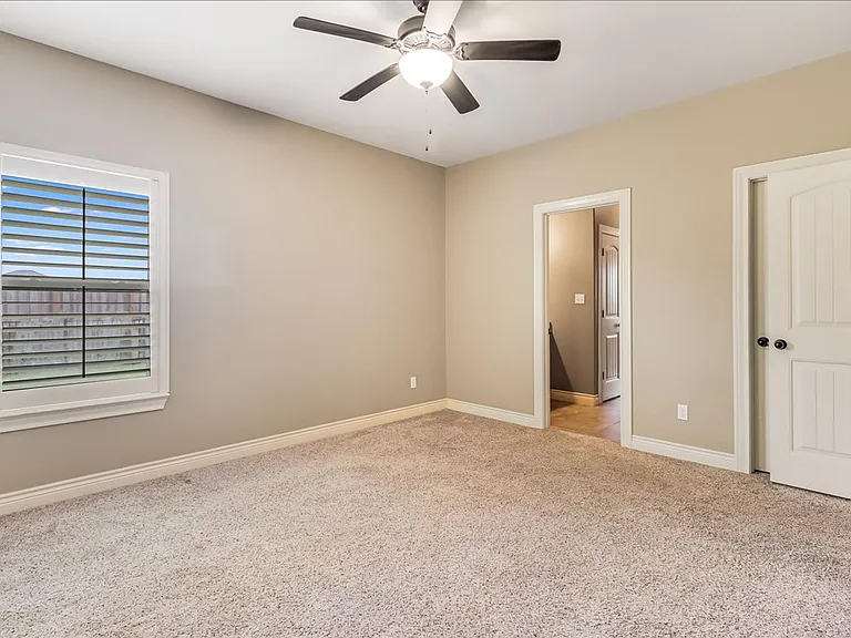 6241 Lago Vista Dr — Photo 49