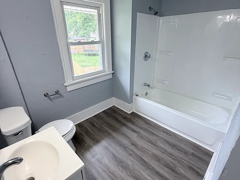 317 Arch Ave SE — Photo 10