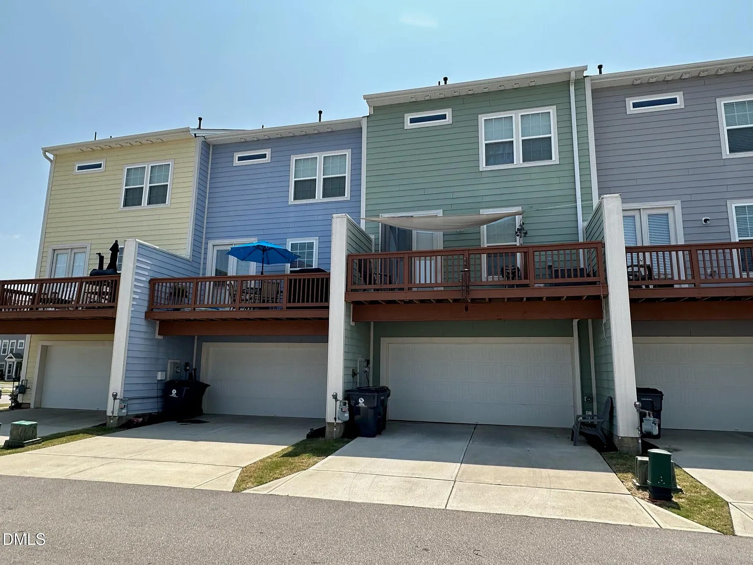 3 bed, 3.5 bath, 2175 sqft, $2,349 — Photo 3
