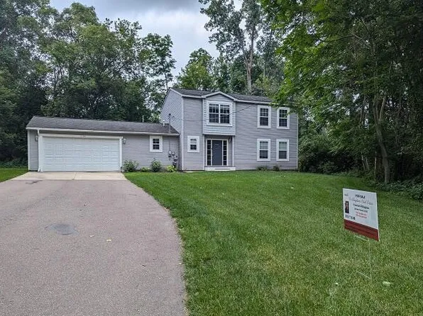 10546 Culver Rd, Brighton, MI 48114