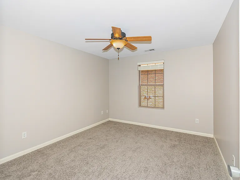 Prairie Vista Apartments — Photo 16