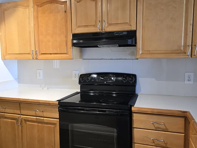 871 NE 207th Ln #202 — Photo 2