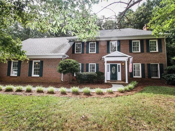 2910 Oakcroft Dr, Matthews, NC 28105