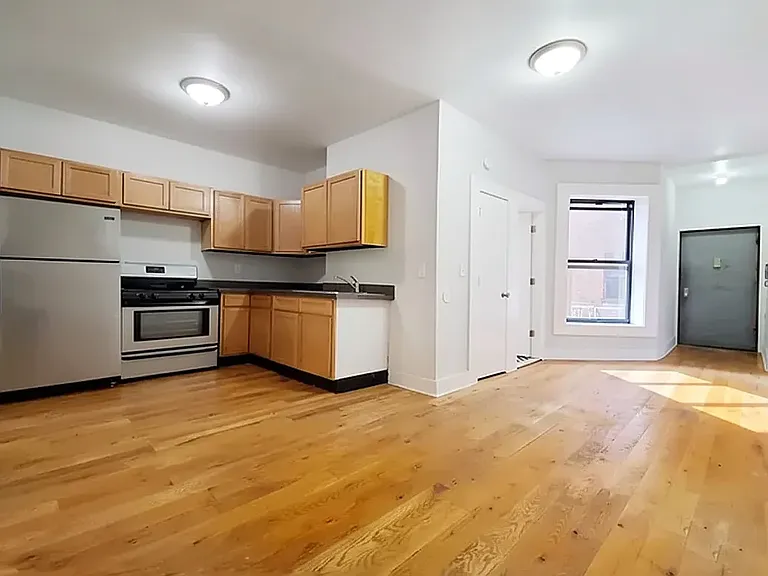 140A Lexington Ave #4 — Photo 7