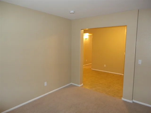 386 E Daniella Dr — Photo 7