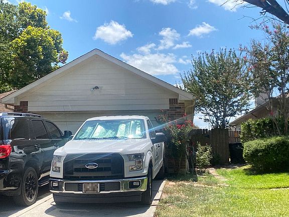 2nd image of 32019 Annice Ln