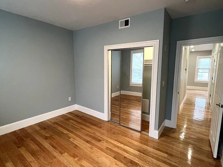 73 Pearl St #1 — Photo 12
