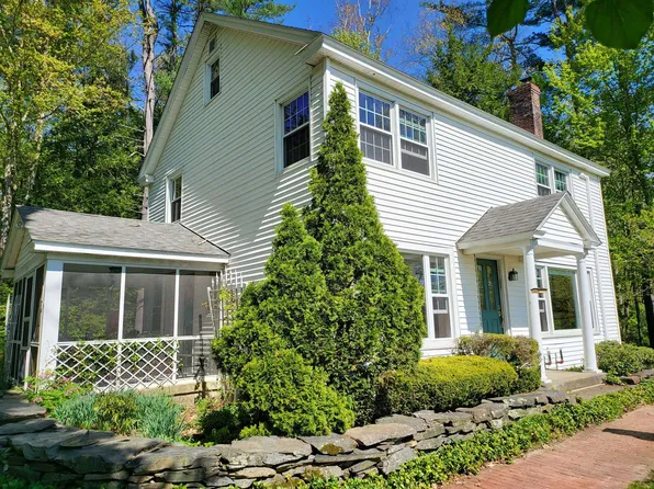 34 Ompawmet Road, Putney, VT 05346