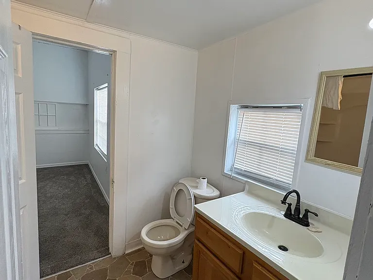 723 Virginia Ave — Photo 10