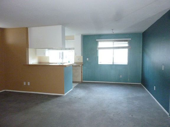 3rd image of 122 W Kelso St APT C