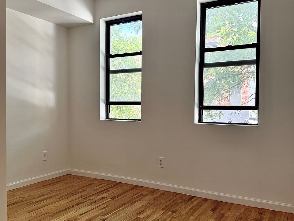 1st image of 204 Meserole St APT 3