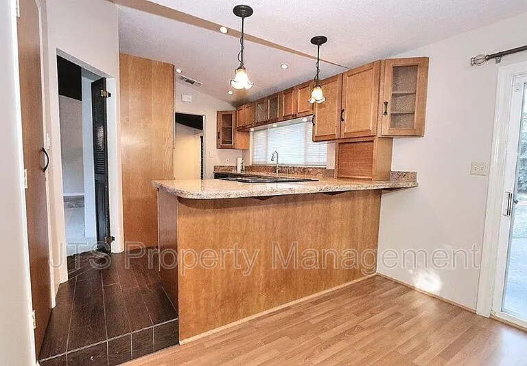 1060 Sand Bar Cir — Photo 34