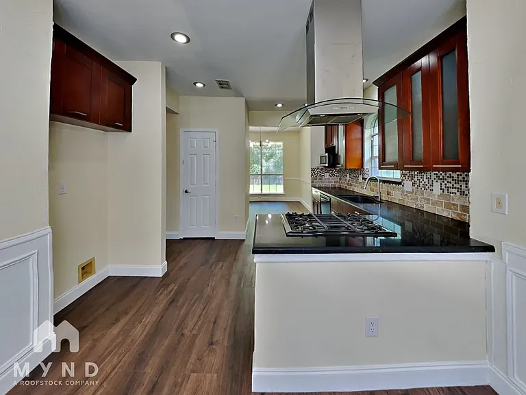 2616 Belmont Ct — Photo 10