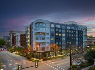 100 E Washington St APT 55, Greenville, SC 29601
