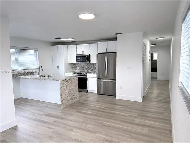 11230 SW 5th St — Photo 1