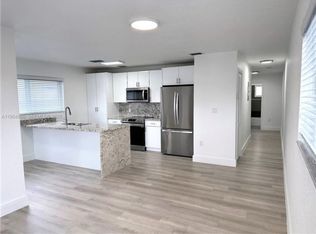11230 SW 5th St, Sweetwater, FL 33174