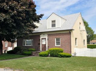 14 Brentwood Dr, Johnston, RI 02919