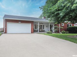 2924 30th Ave, Rock Island, IL 61201