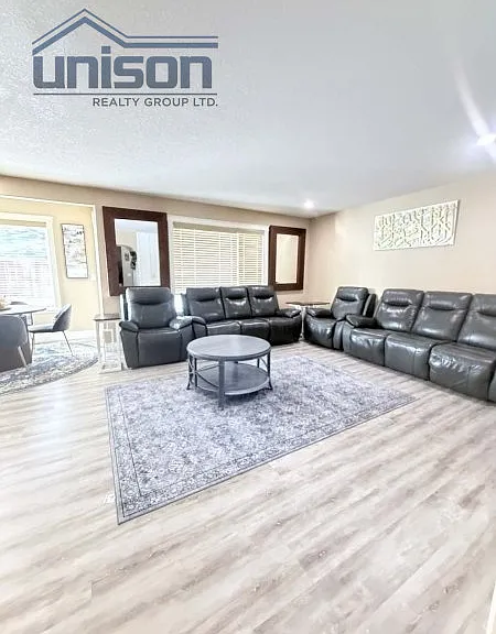 66 Royal Highland Rd NW — Photo 2