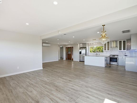 5th image of 893 Bel Marin Keys Blvd