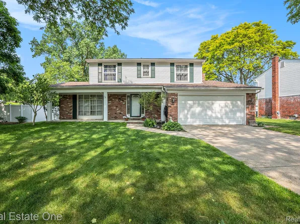 4799 Gamber Dr, Troy, MI 48085
