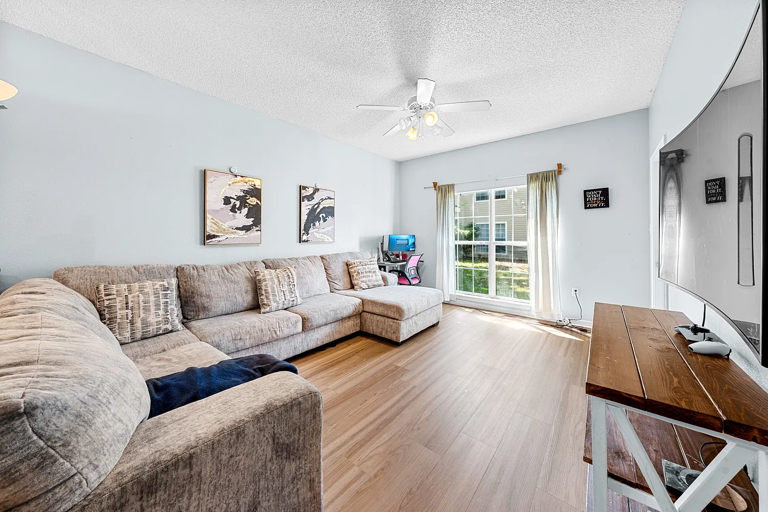 3 bed, 1187 sqft, $1,800 — Photo 4