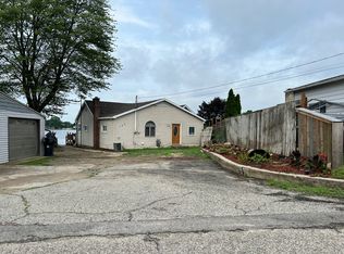 136 Cooks Lndg, Michigan Center, MI 49254