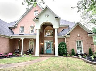 1050 Stanhope Rd, Collierville, TN 38017