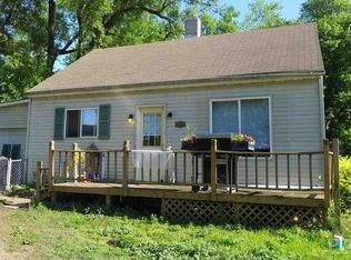 1713 Quaker St, Pekin, IL 61554