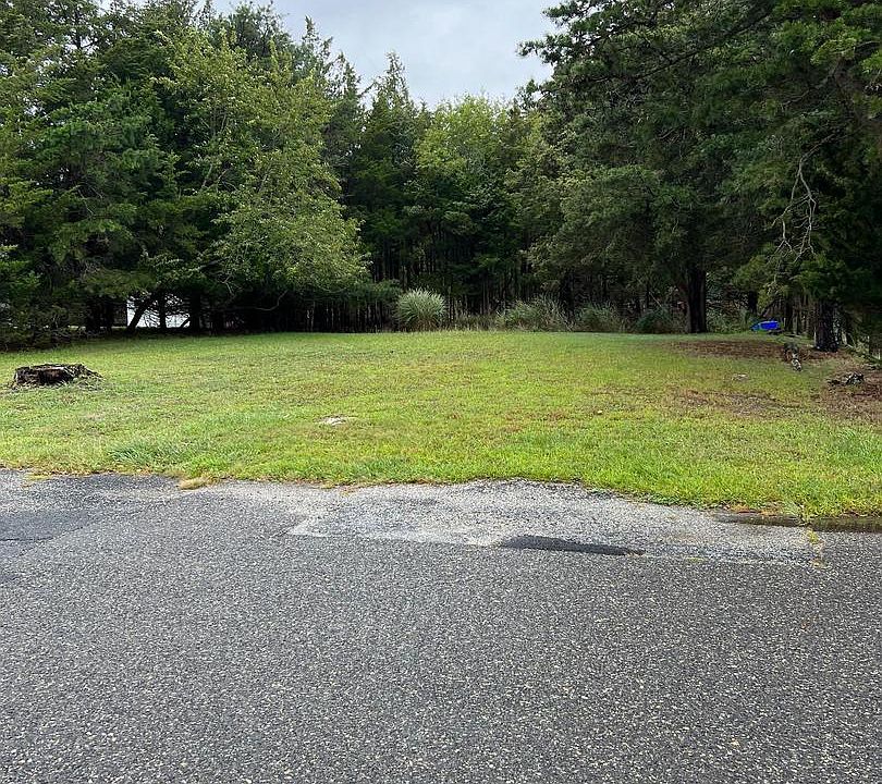 2nd image of 52 Ocean Blvd