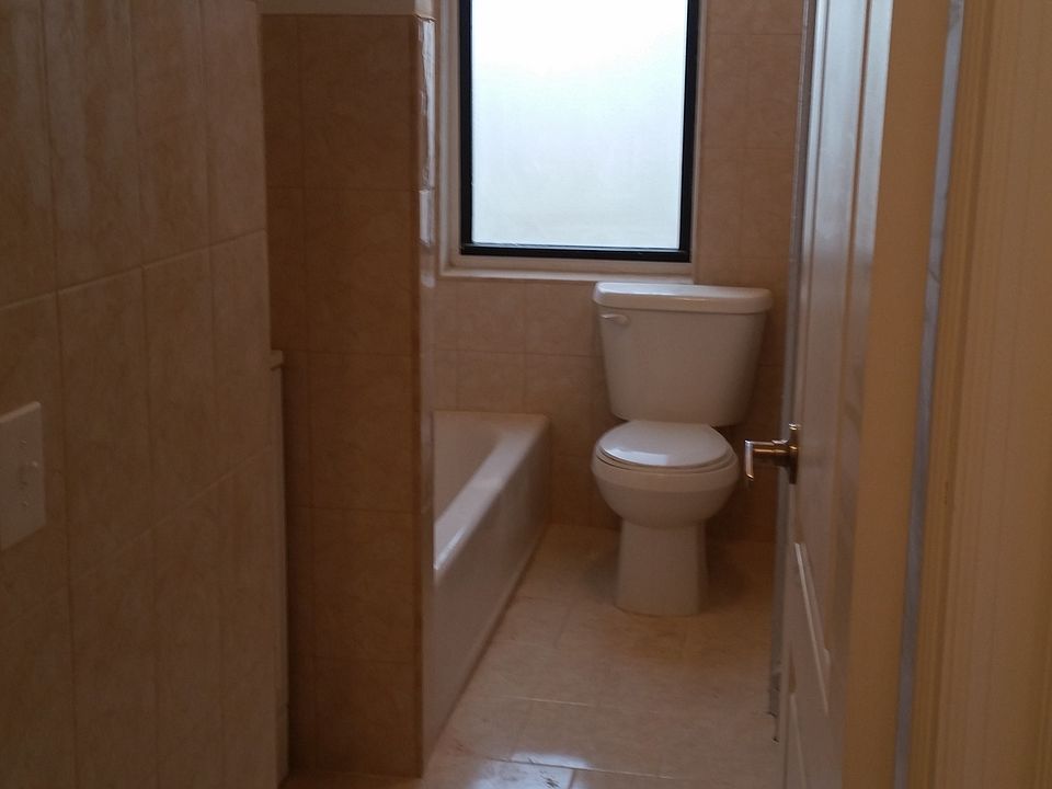 1st image of 86 Bay 29 St #5