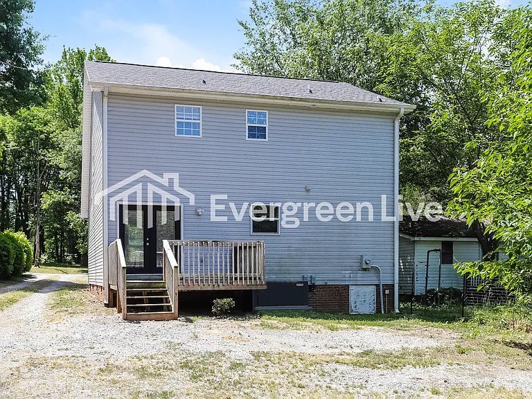 109 Duffy Ave — Photo 14