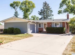 9817 Ruggles St, Omaha, NE 68134