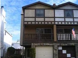 175 Park Dr N, Staten Island, NY 10314
